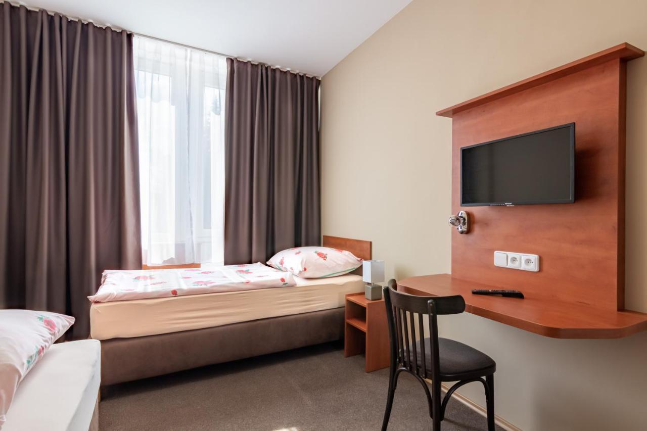 Hotel Alfa Trebic Exterior photo