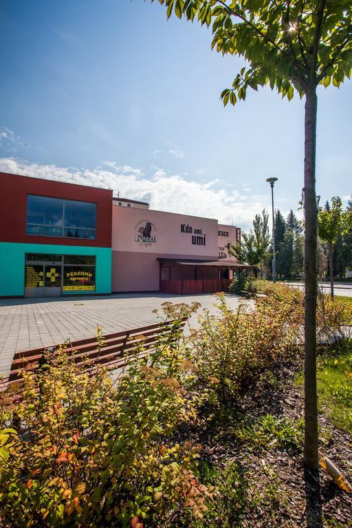 Hotel Alfa Trebic Exterior photo